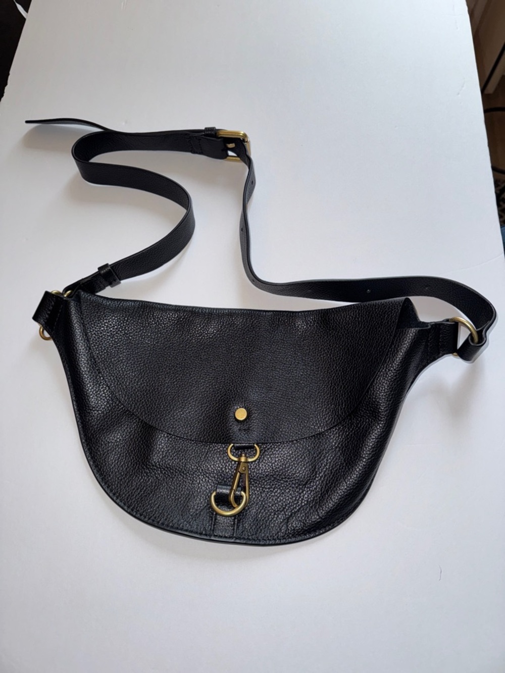 Banana Republic Black Leather Crossbody Shoulder Bag with Gold Hardware